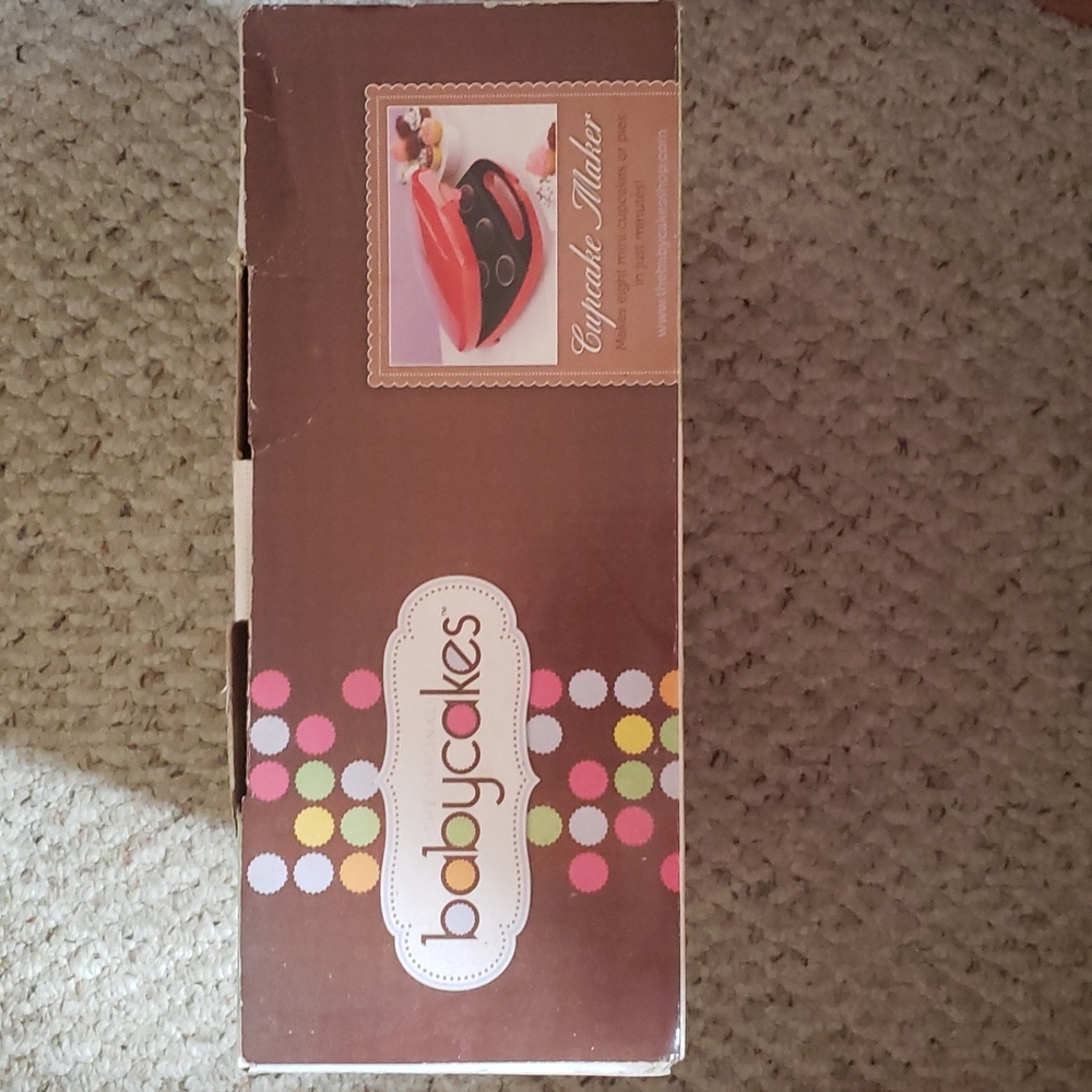 Babycakes Cupcake Maker - Picture 4 of 13